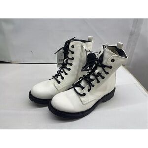 Time And Tru Women's Lug Boots Size 8 White Black Base Side Zip Shoes New